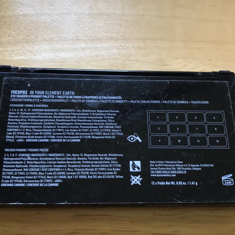 NYX EARTH Eyeshadow Palette - Picture 5 of 5
